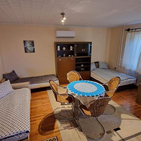 Friendly Apartment In The Suburb. Budapest Exterior foto